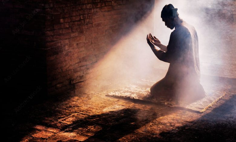 Dua in Old Building